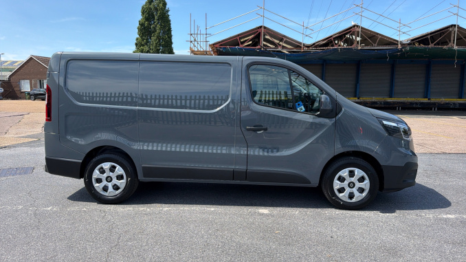 Renault Trafic Swb Diesel SL30 Blue dCi 130 Advance [Safety] Van - Image 9